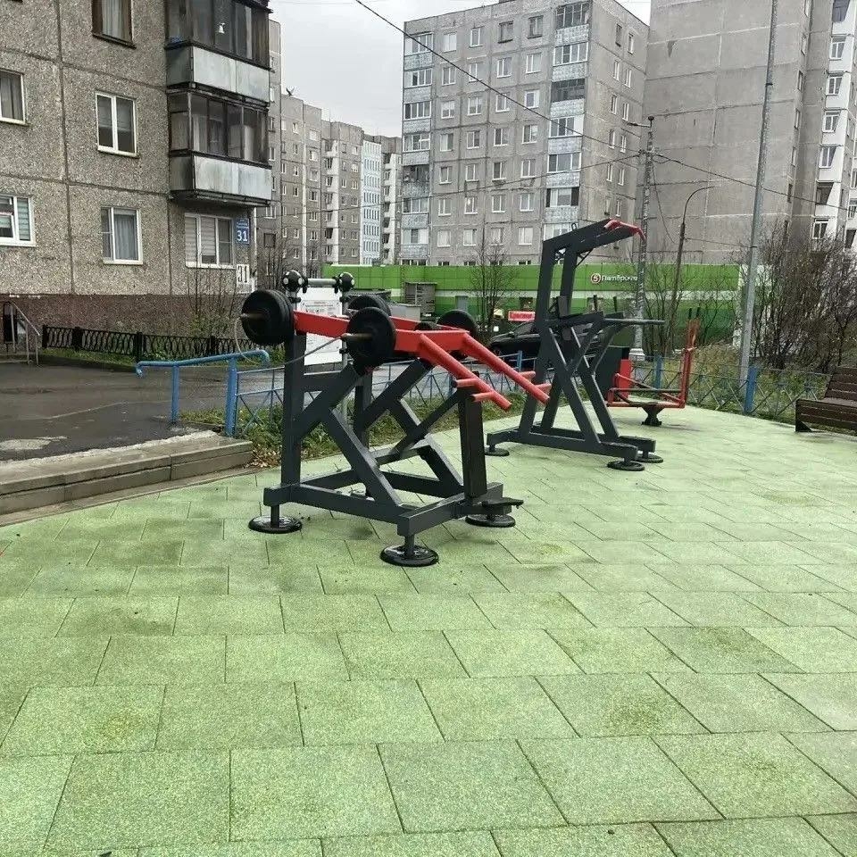 Лебедев сообщил о регулярном обслуживании детских и спортивных площадок Мурманска
