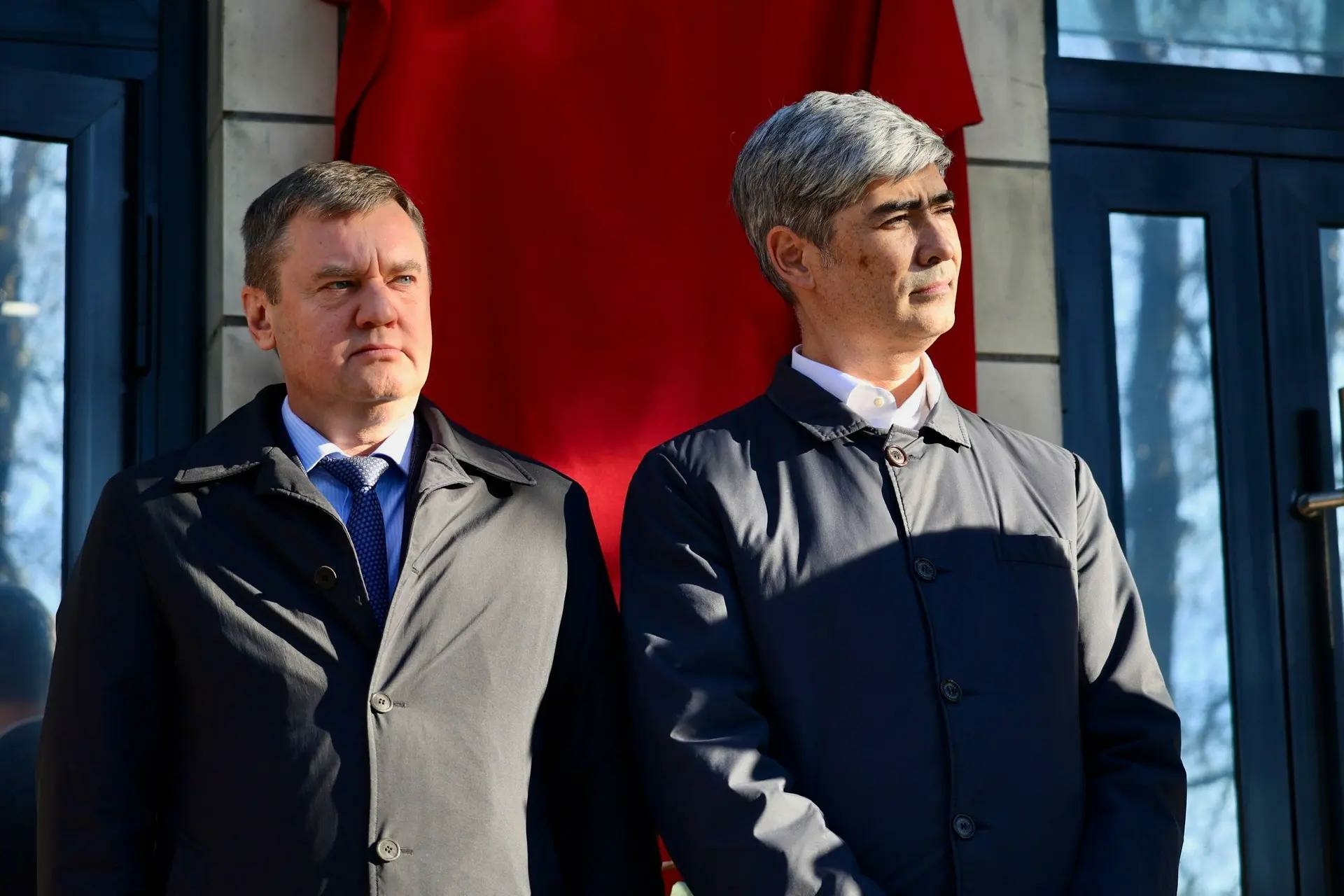 Поляков сообщил об открытии мемориальной доски директору ЛОМО Панфилову
