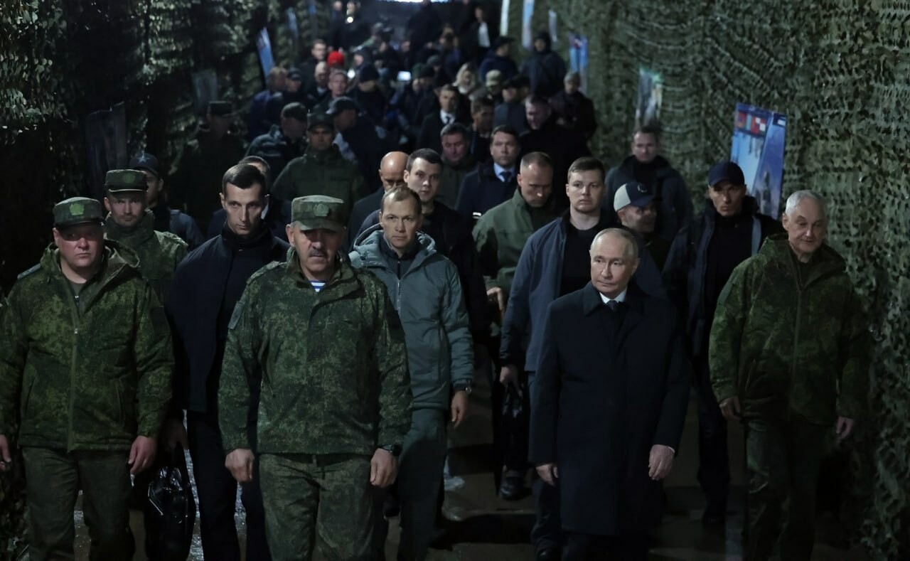 Daily Star: устрашающие учения — визит Путина на уральский полигон напугал Британию