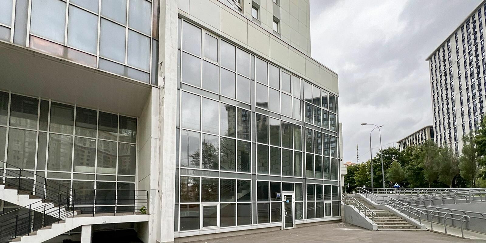 В Раменках выставили на торги два коммерческих помещения
